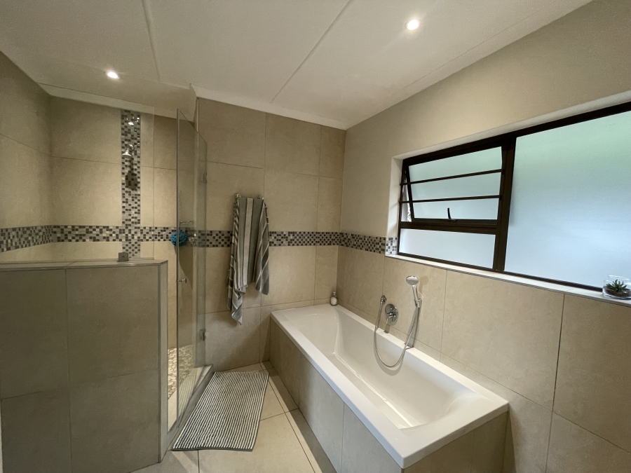 5 Bedroom Property for Sale in Vincent Heights Eastern Cape